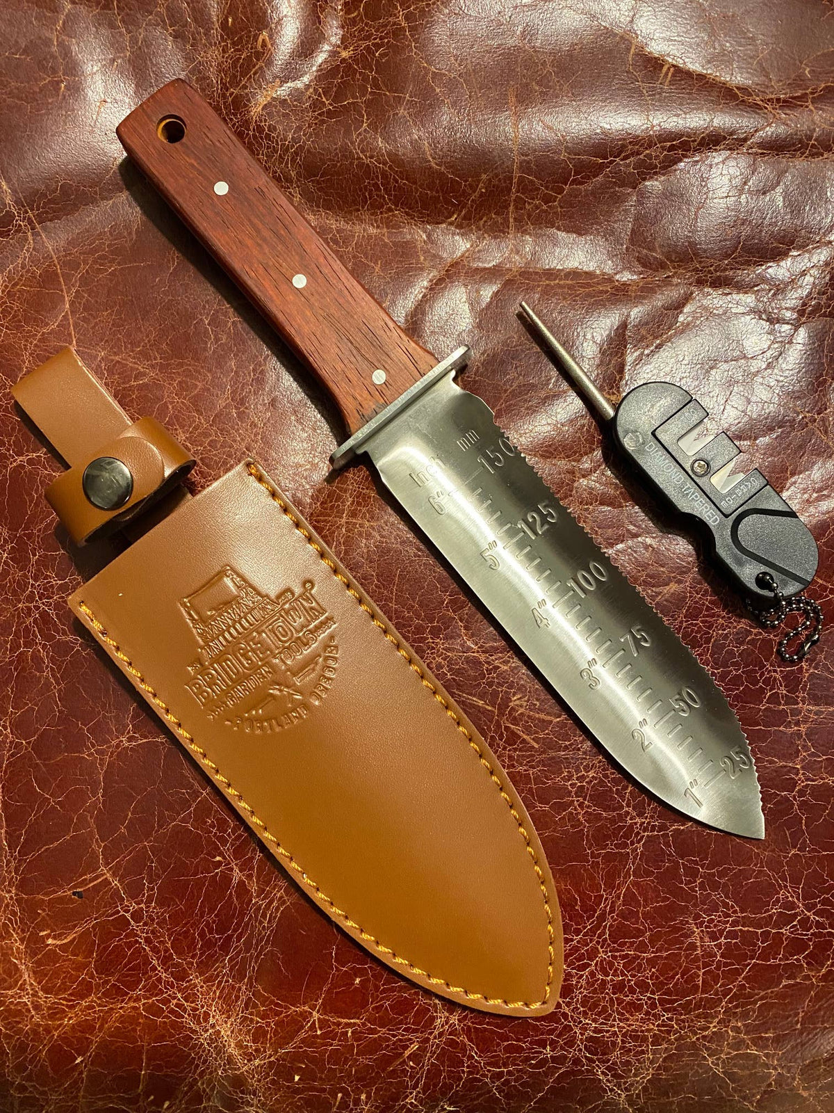 Rosewood Handle Stainless Hori Hori with Leather Sheath