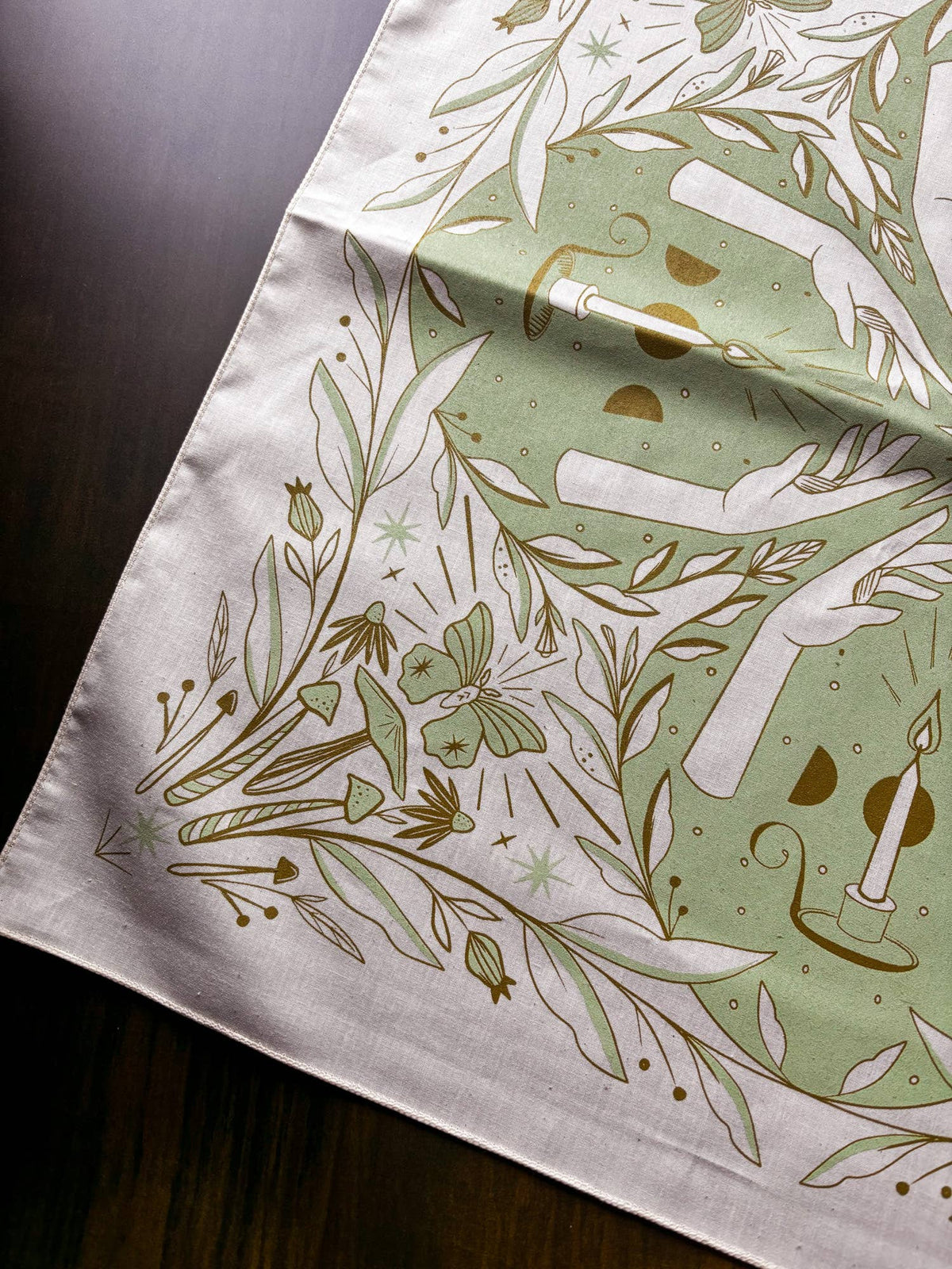 Bandana: Luminary; MOSS