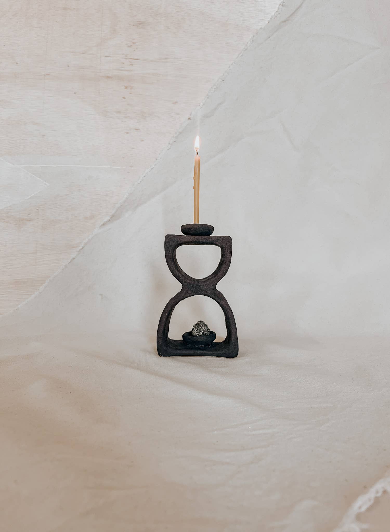 Black Magna Handmade Ceramic Altar – Ritual & Meditation Decor