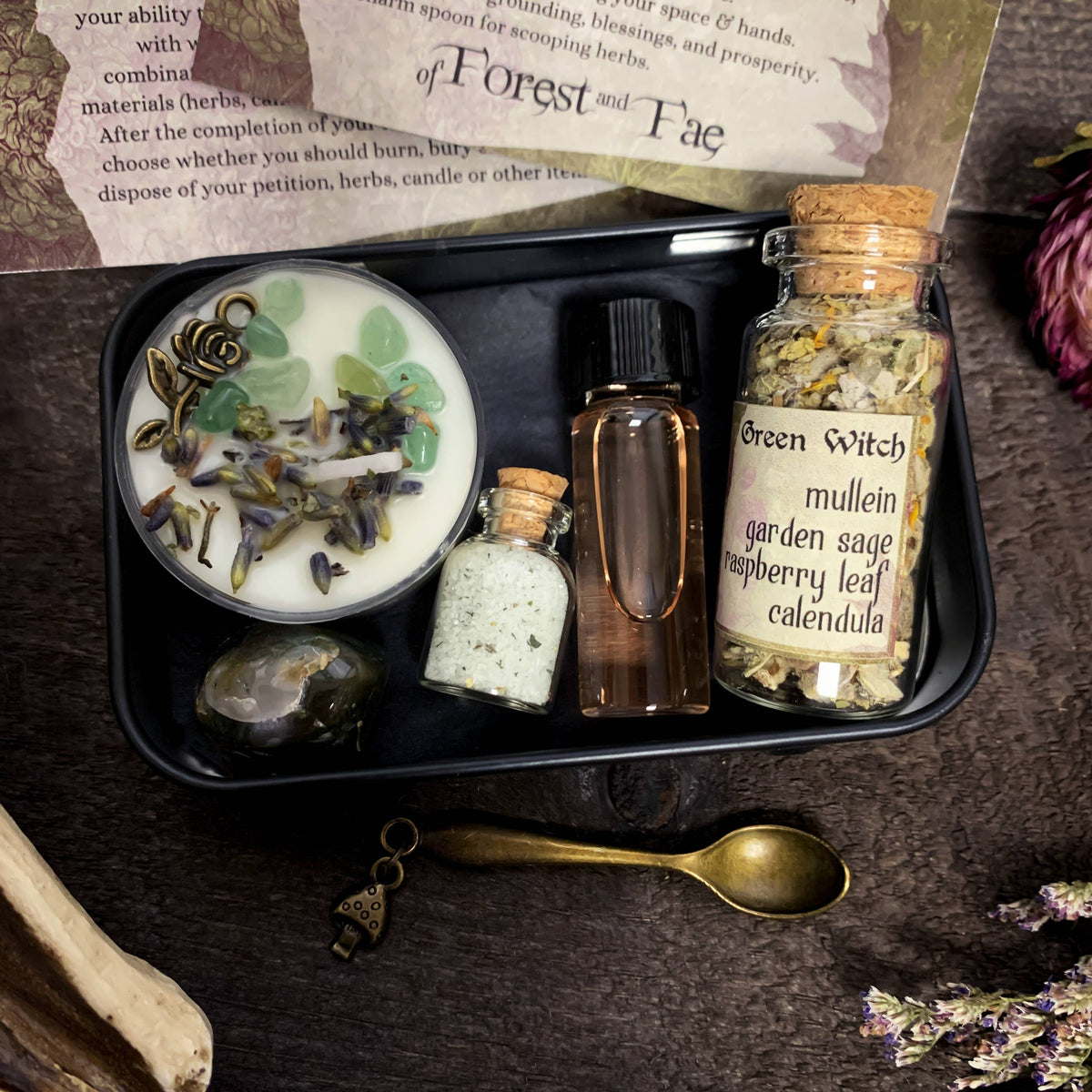 Green Witch Travel Altar: Witch Kit for Rituals and Spells