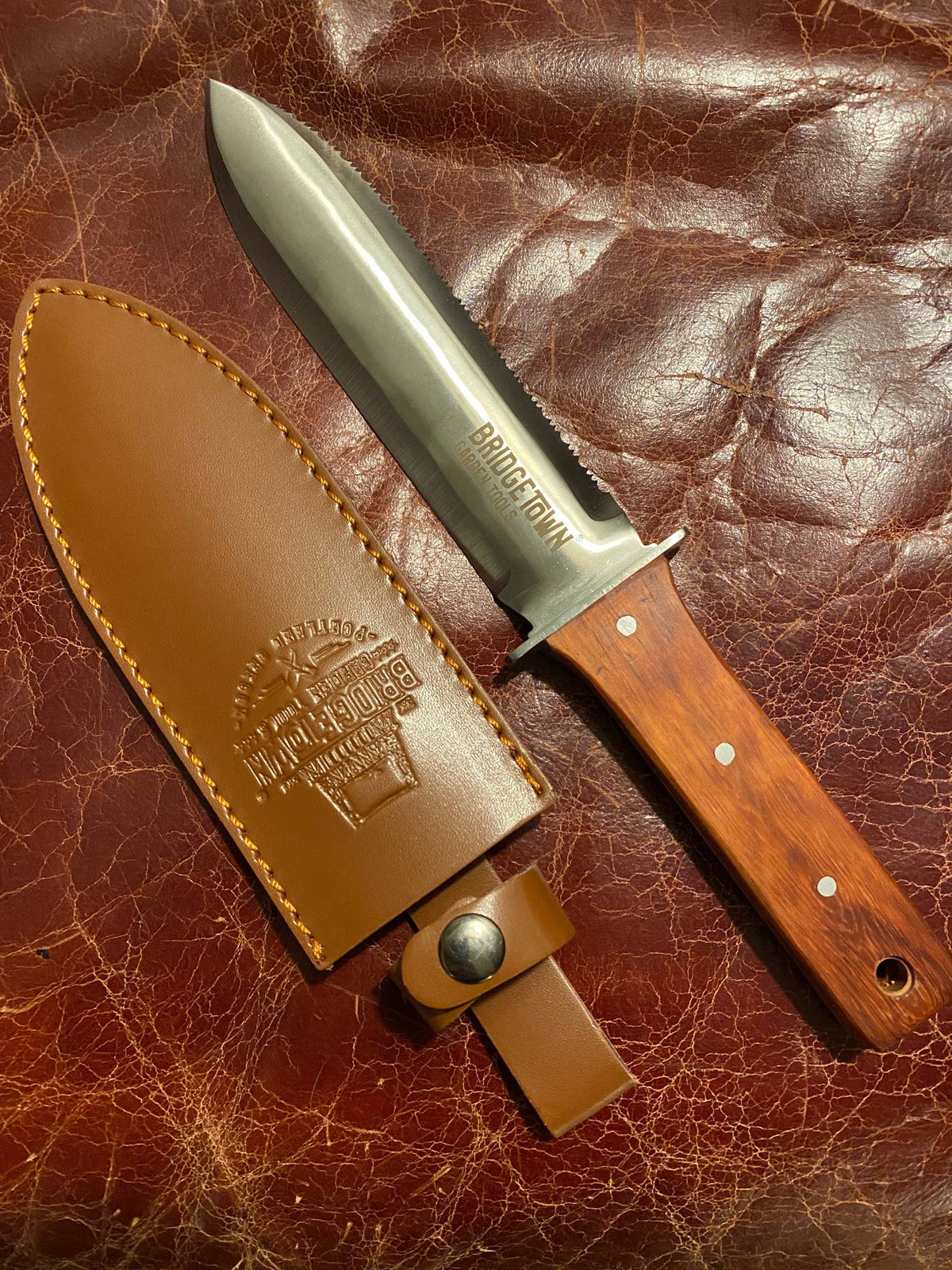 Rosewood Handle Stainless Hori Hori with Leather Sheath
