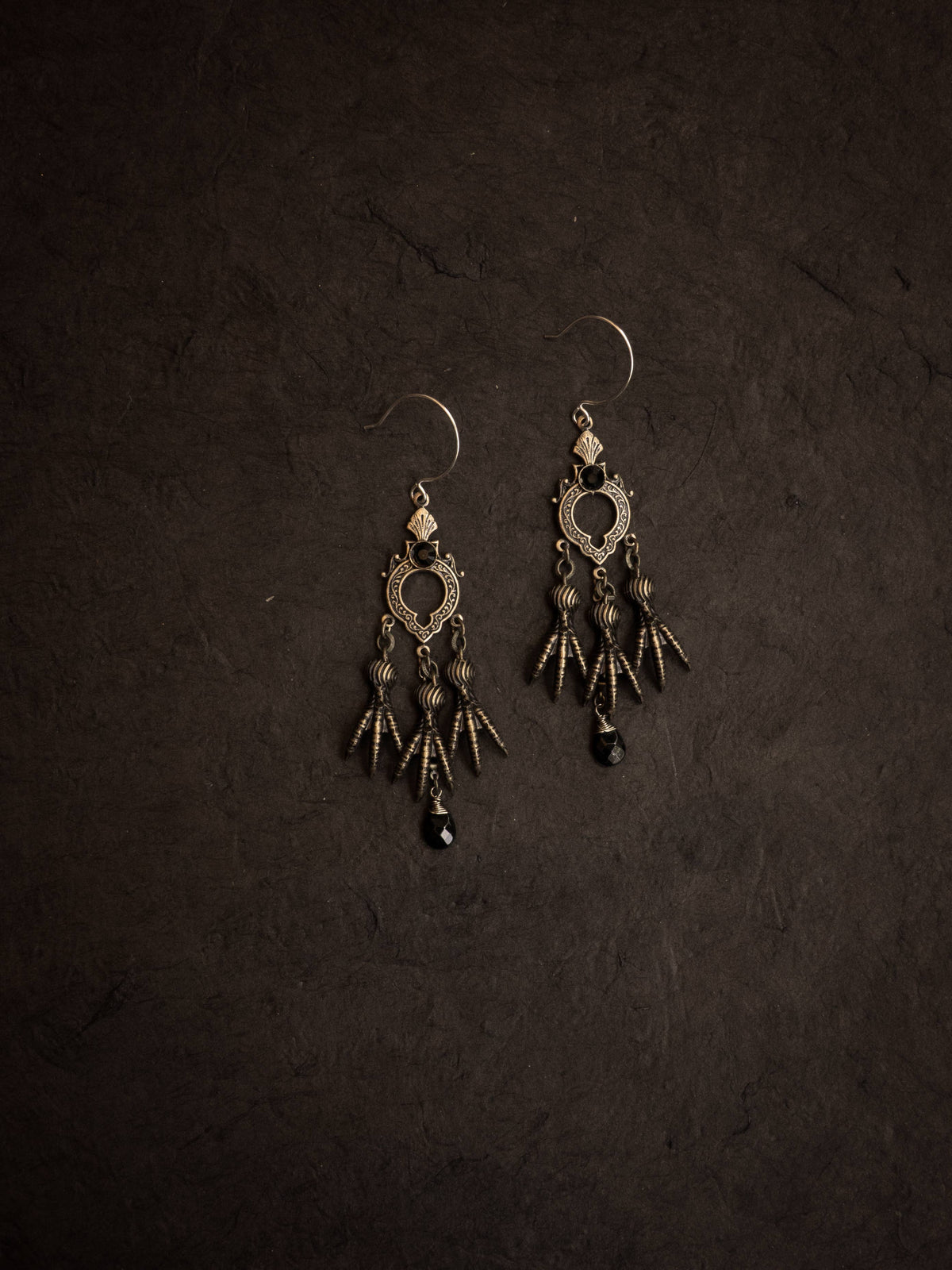 Feral Edge Talon Earrings: Black Onyx