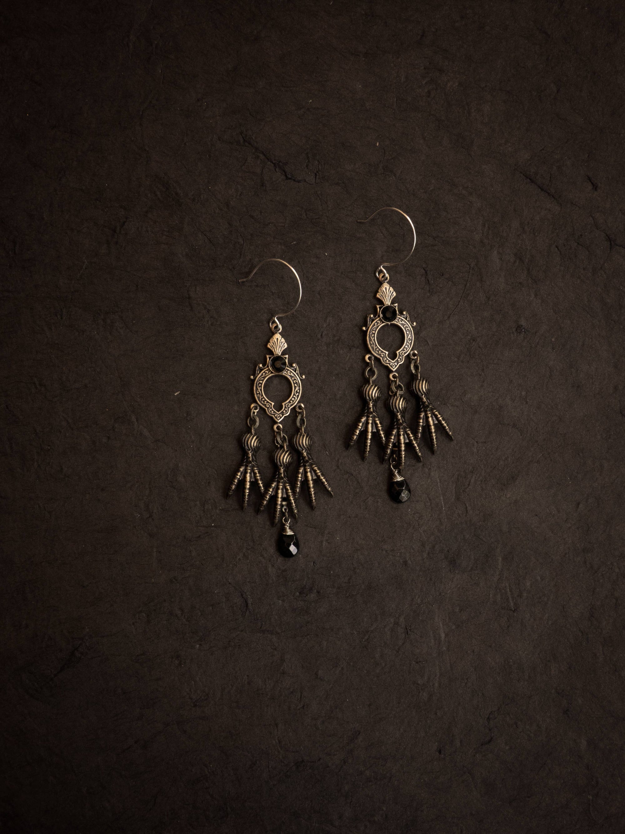 Feral Edge Talon Earrings: Black Onyx