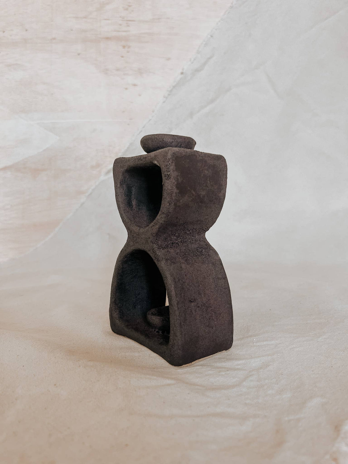 Black Magna Handmade Ceramic Altar – Ritual & Meditation Decor