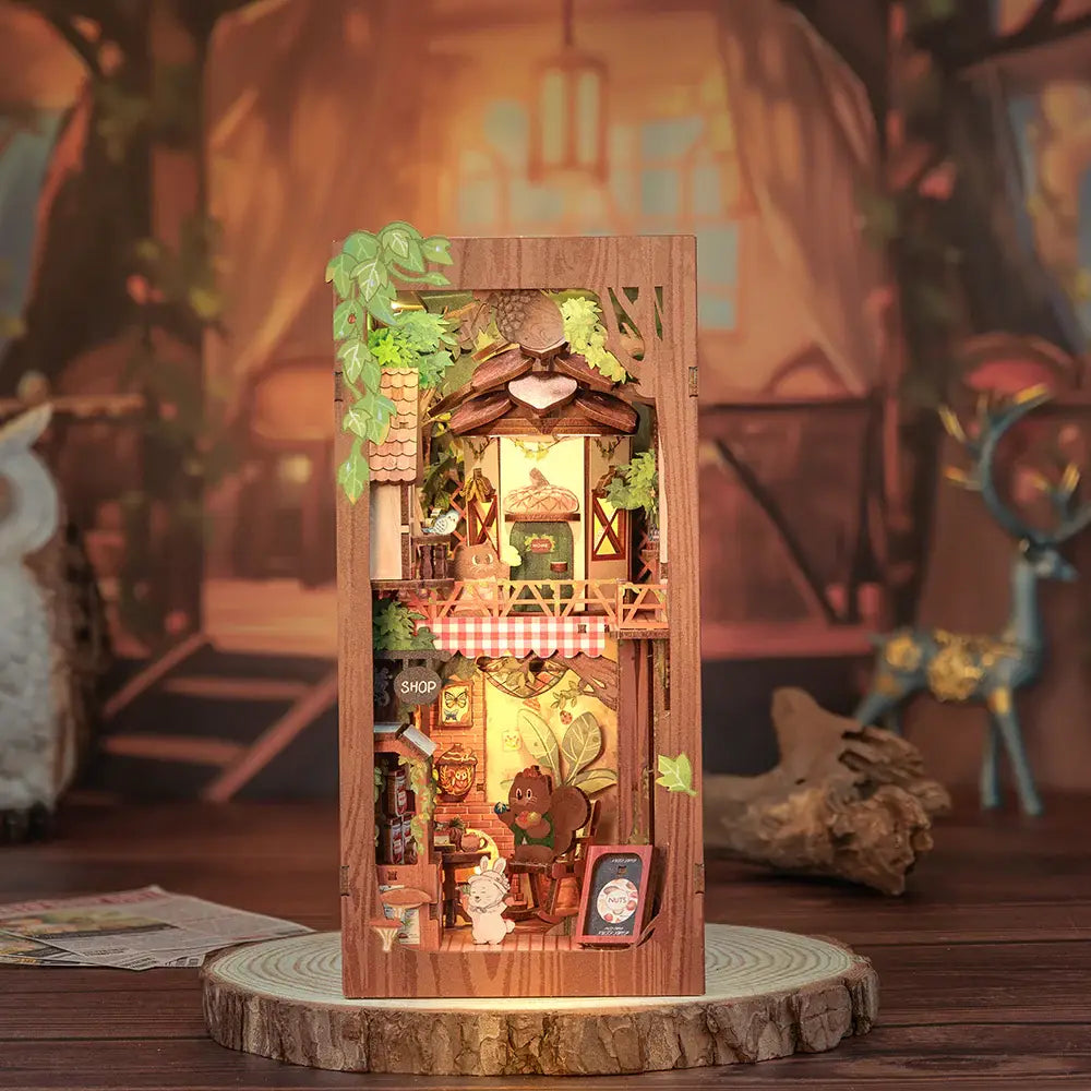 Squirrel Collector with Dust Cover DIY Book Nook Kit – Wild Roots