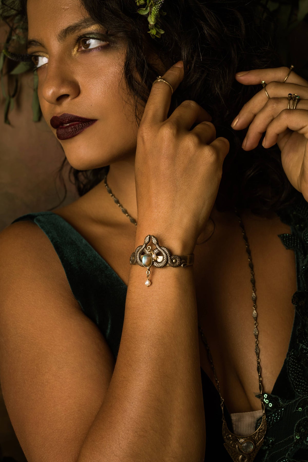 Serpent Goddess Cuff - Trollbinde